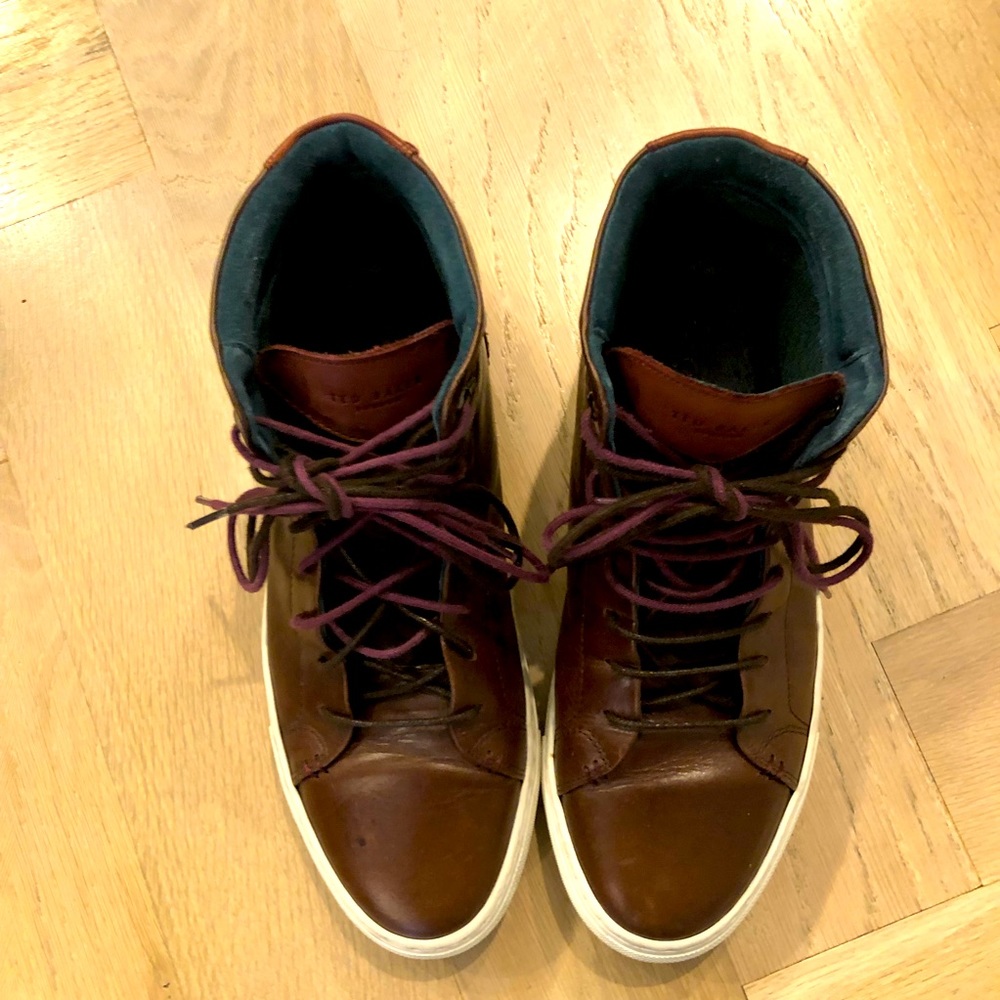 Men high top leather sneakers